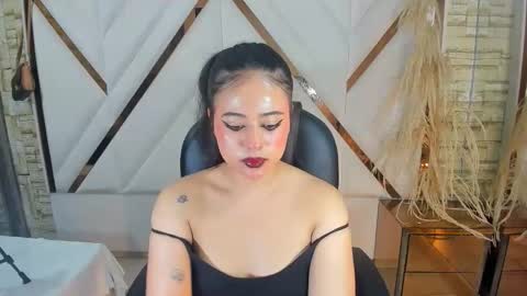 Dafne online show from 10-17-25, 04:15