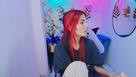 dafne huges online show from 10-28-25, 07:38