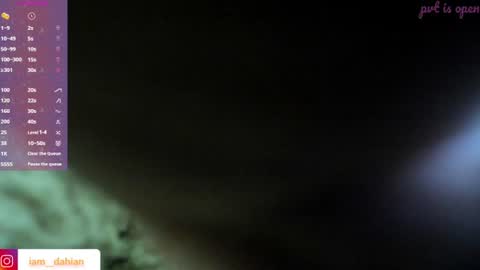 Snapshot of dahiana_dmour chatting on 06-22-26, 12:02 Dahiana online show from 06-22-26, 12:02