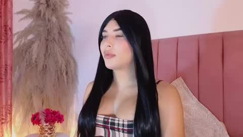 Dahiana online show from 10-23-25, 08:40