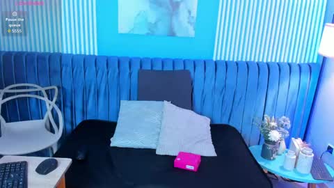Snapshot of dahianeconnor chatting on 05-15-26, 11:50 Dahiane Connor online show from 05-15-26, 11:50