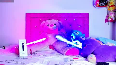    online show from 03-08-25, 06:37