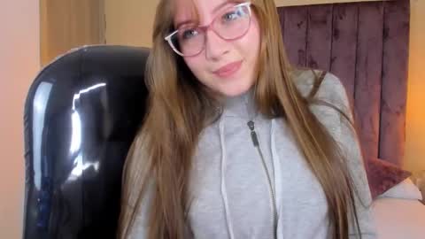 Dahlia online show from 10-27-25, 09:30