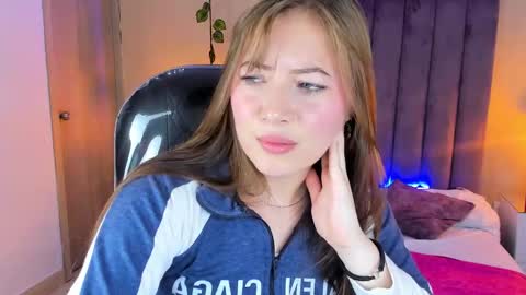 Dahlia online show from 12-21-25, 06:09