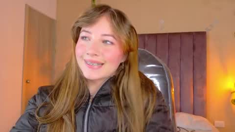 Dahlia online show from 04-11-26, 07:45