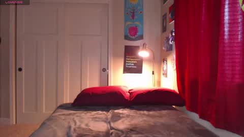 Dahlia online show from 04-19-26, 09:06