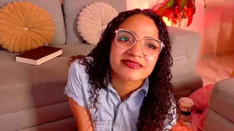 Snapshot of dahliabrowniee chatting on 04-29-26, 04:38 Dahli online show from 04-29-26, 04:38