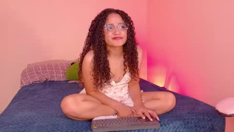 Snapshot of dahliabrowniee chatting on 06-07-26, 03:21 Dahli online show from 06-07-26, 03:21