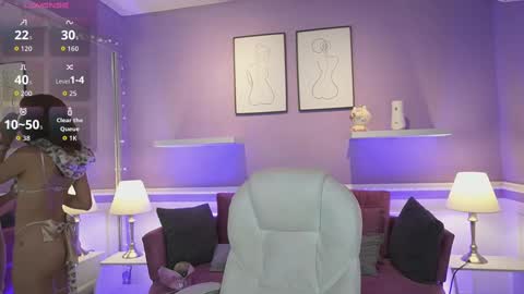 Dahlia Grey online show from 11-04-25, 11:42