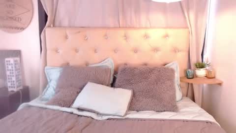 Snapshot of dahyan_ chatting on 02-24-25, 05:53 DAHYAN online show from 02-24-25, 05:53