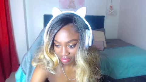 Snapshot of dahyan_ chatting on 03-03-25, 02:48 DAHYAN online show from 03-03-25, 02:48