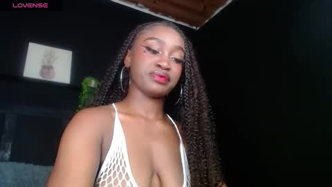 Snapshot of dahyan_ chatting on 11-24-25, 01:55 DAHYAN online show from 11-24-25, 01:55