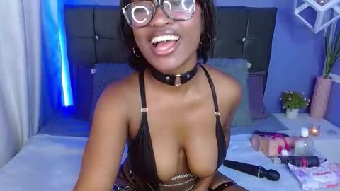 Snapshot of dahyan_ chatting on 02-11-26, 03:06 DAHYAN online show from 02-11-26, 03:06