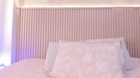 Daiana online show from 10-25-25, 08:14