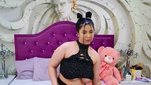 Snapshot of daiana_kimberly chatting on 02-25-26, 06:45 Daiana Kimberly online show from 02-25-26, 06:45