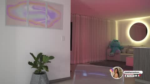 Snapshot of daihanwatson_ chatting on 05-25-26, 11:33 Dai independent online show from 05-25-26, 11:33
