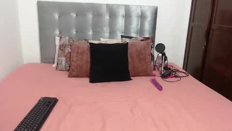 Daiisha.. online show from 09-21-25, 07:37