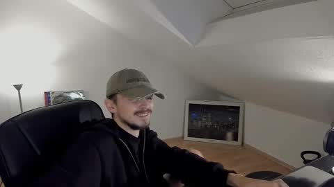 Snapshot of daimon_hall chatting on 10-24-25, 11:01 Daimon online show from 10-24-25, 11:01