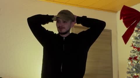 Snapshot of daimon_hall chatting on 11-18-25, 10:25 Daimon online show from 11-18-25, 10:25