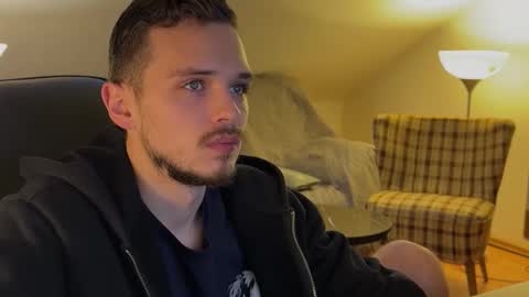 Snapshot of daimon_hall chatting on 12-01-25, 02:00 Daimon online show from 12-01-25, 02:00