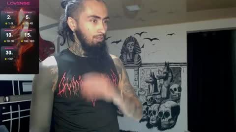 Snapshot of daimon_rock01 chatting on 04-29-26, 04:05 felipe online show from 04-29-26, 04:05