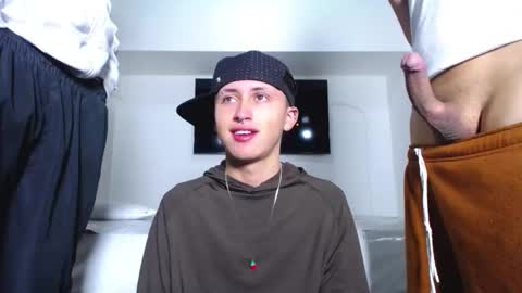 Snapshot of daiquirie chatting on 11-08-25, 12:38 daiquirie online show from 11-08-25, 12:38