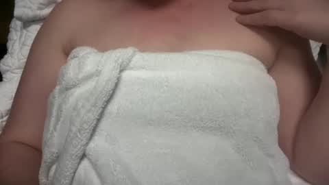 Mx Mommy Moo online show from 03-22-26, 05:22