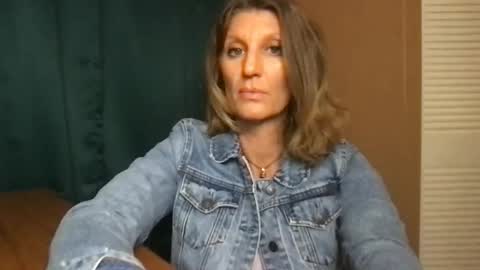 Daisy137 online show from 01-05-25, 01:24