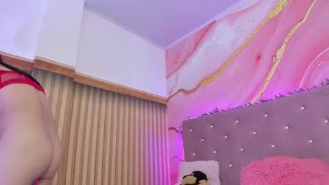 Snapshot of daisy__rose chatting on 02-26-25, 02:03 Dai online show from 02-26-25, 02:03