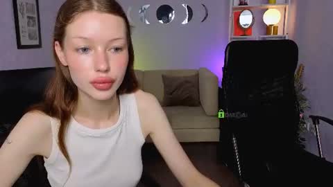 Snapshot of daisy_baby_ chatting on 06-12-26, 06:01 daisy online show from 06-12-26, 06:01