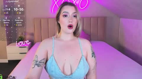 Snapshot of daisy_beckerr chatting on 05-24-26, 09:14 Viickie online show from 05-24-26, 09:14