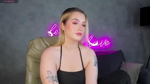 Snapshot of daisy_beckerr chatting on 08-02-26, 09:19 Viickie online show from 08-02-26, 09:19