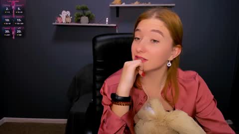 Snapshot of daisy_candy chatting on 12-10-24, 04:24 Little Di online show from 12-10-24, 04:24