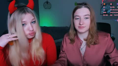 Snapshot of daisy_candy chatting on 02-01-25, 10:55 Little Di online show from 02-01-25, 10:55