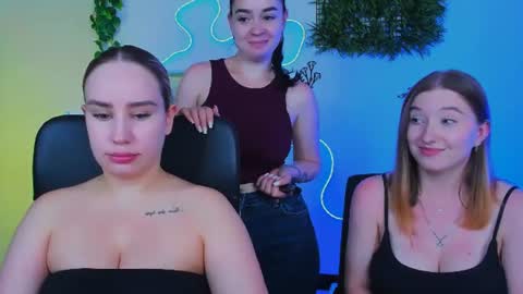 Snapshot of daisy_candy chatting on 07-17-26, 07:19 Little Di online show from 07-17-26, 07:19