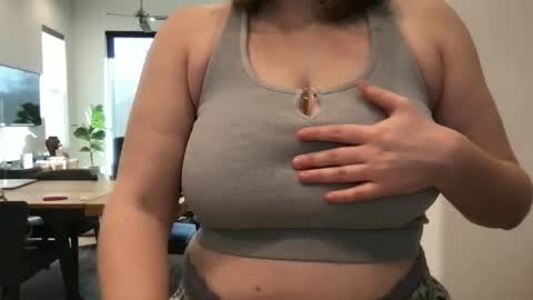 Snapshot of daisy_lately chatting on 02-27-26, 10:54 daisy_lately online show from 02-27-26, 10:54