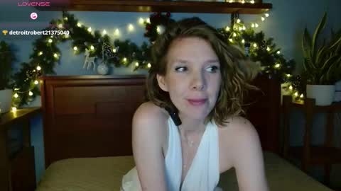 daisy_lovely online show from 12-16-25, 06:07