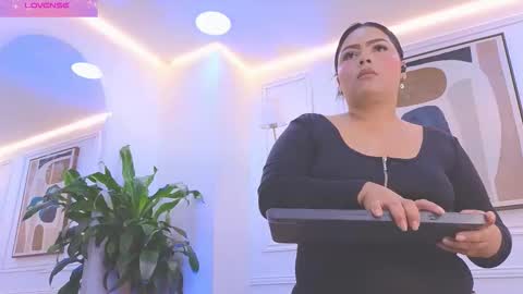 Daisy Price online show from 03-26-26, 10:10