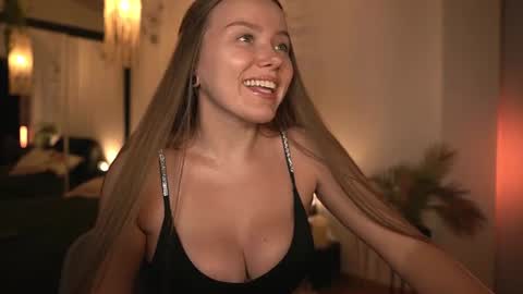 Snapshot of daisy_stacey chatting on 06-15-26, 07:27 Stacey online show from 06-15-26, 07:27