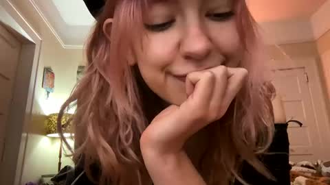 DaisyB3 online show from 02-05-25, 09:18