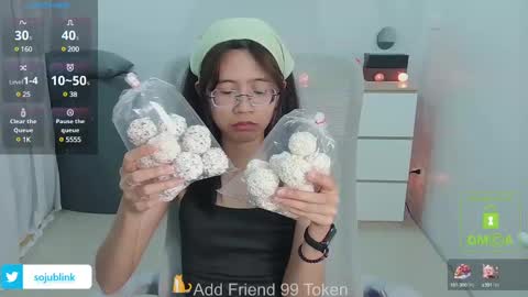 Snapshot of daisybean chatting on 02-01-25, 04:33 Daisy online show from 02-01-25, 04:33