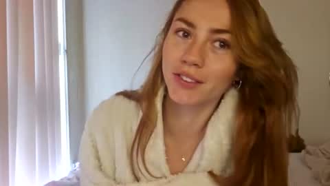 Snapshot of daisycollins1111 chatting on 07-07-26, 02:36 Daisy online show from 07-07-26, 02:36