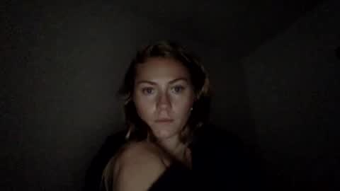 Snapshot of daisycollins1111 chatting on 07-12-26, 07:10 Daisy online show from 07-12-26, 07:10
