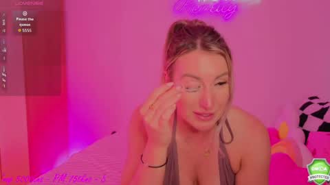Snapshot of daisydeliciousxx chatting on 05-11-26, 07:44 DaisyDeliciousxx online show from 05-11-26, 07:44