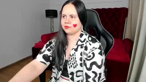 Snapshot of daisyharts chatting on 07-07-26, 07:23 DaisyHarts online show from 07-07-26, 07:23