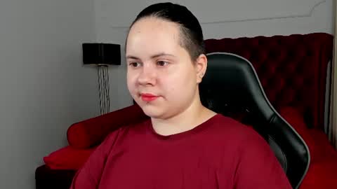 Snapshot of daisyharts chatting on 07-31-26, 12:04 DaisyHarts online show from 07-31-26, 12:04