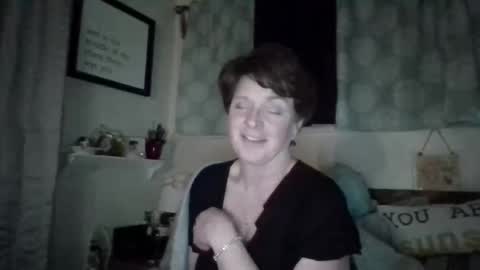 Snapshot of daisylays chatting on 01-16-25, 07:38 daisy online show from 01-16-25, 07:38