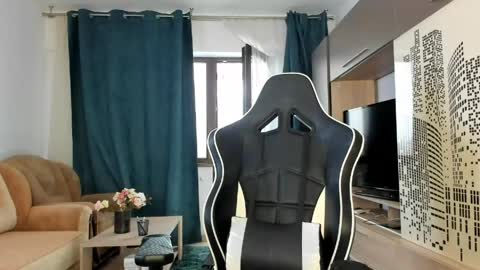 Beatrice online show from 04-15-26, 10:22