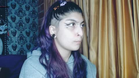 Snapshot of dak_7 chatting on 01-30-25, 01:44 -- -- help me reach 100 hands up online show from 01-30-25, 01:44