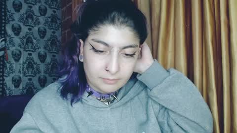 Snapshot of dak_7 chatting on 02-01-25, 07:47 -- -- help me reach 100 hands up online show from 02-01-25, 07:47